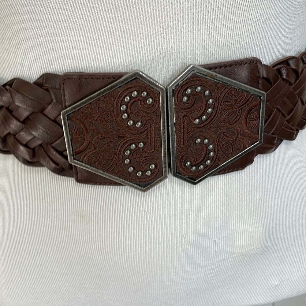 Brown Women’s Waist Belt Size Medium